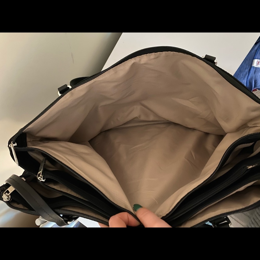 Tumi Tote Bag | Black Business Tote - Picture 6 of 8